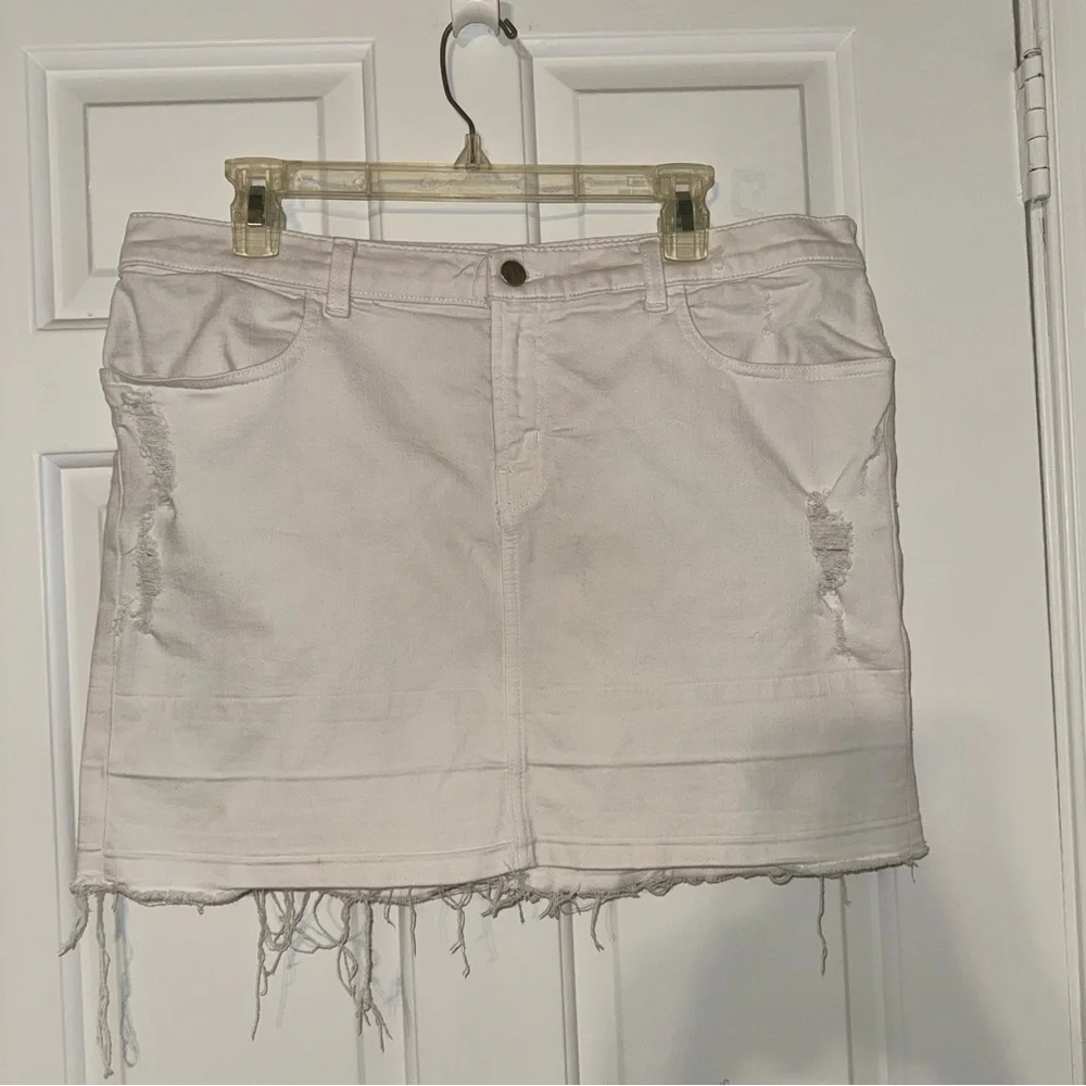 J Brand Lela pencil skirt in destructive white denim distressed 32